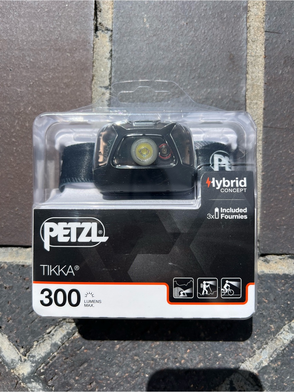 NWT Petzl Tikka 300 Lumens Headlamp
